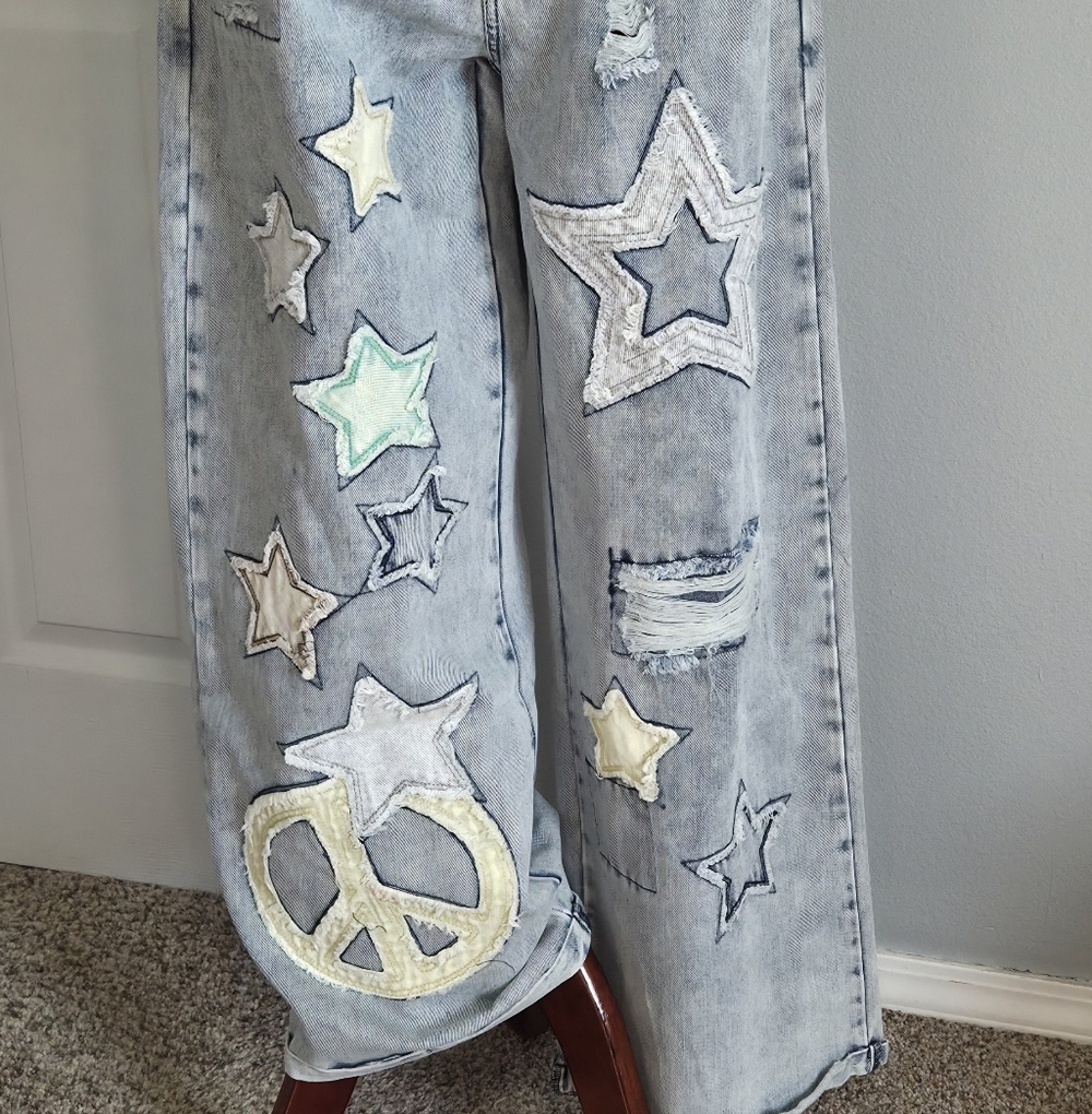 Women’s Straight Leg Jeans with Star & Peace Patchwork - Gray - Picture 11 of 13